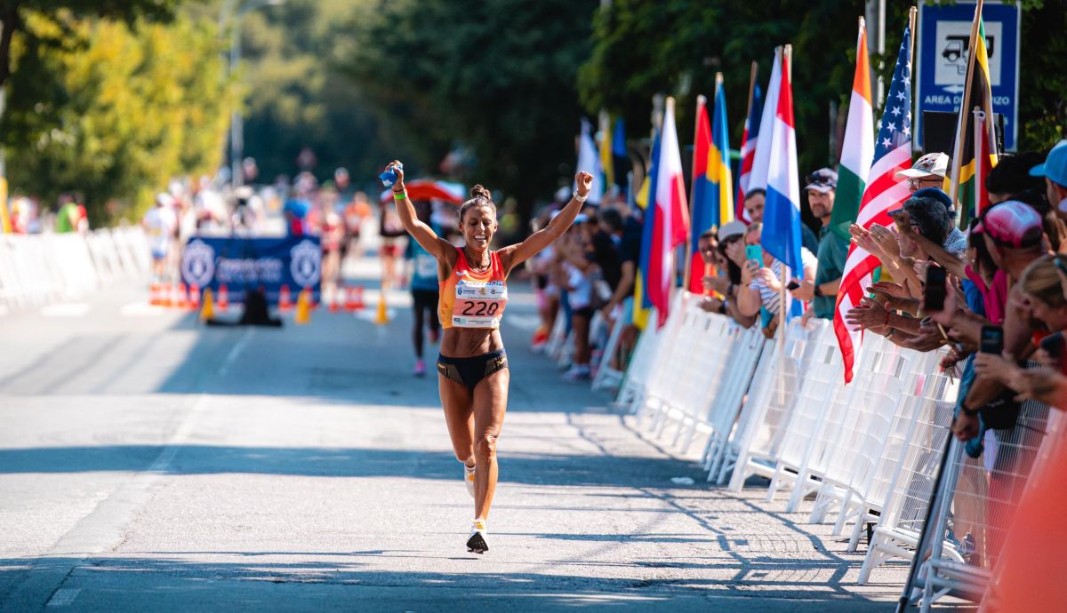 Gemma Arenas pakt brons op het WK 100 km met Spaans record: 7:17:50