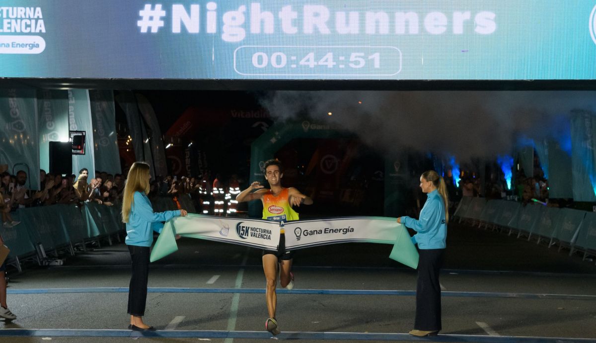 Pablo Alba en Beatriz Álvarez domineren de 15K Nocturna Valencia – Gana Energía