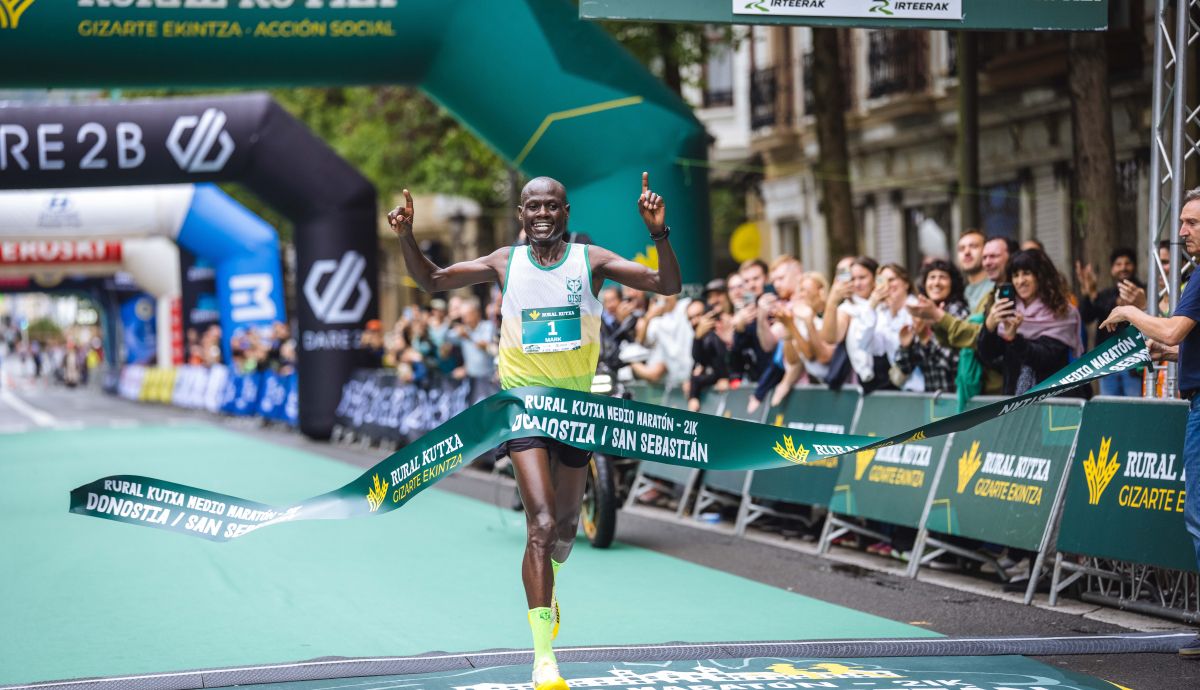 Wereldrecord Master 50 in de halve marathon van San Sebastián
