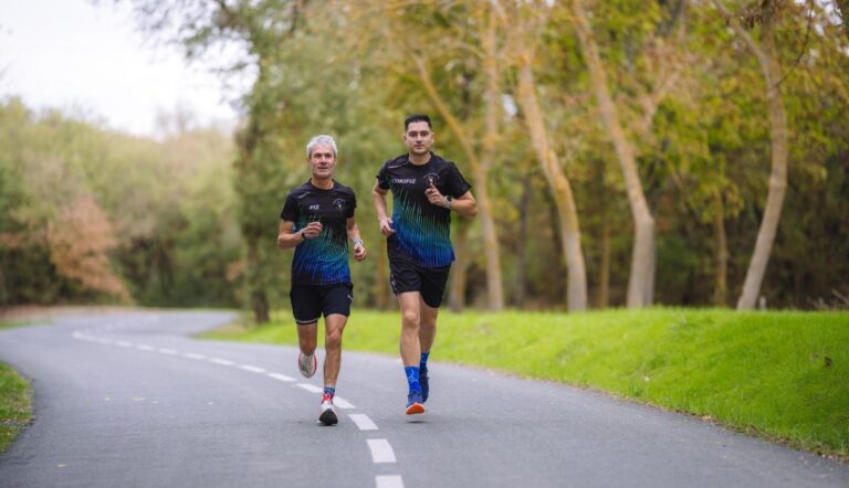 Video: Martín Fiz loopt zijn laatste marathon ooit in New York samen met zijn zoon